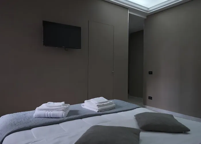 Royalty Rooms & SpaHotel Napoli